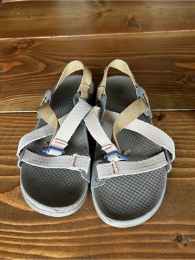 Chaco Brown Women’s Lowdown Sandals, size 8